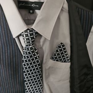 BOYS BLACK/ GREY STRIPED VEST  5 PC SUIT! SIZE 10! WORN ONCE!